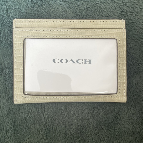 Slim ID Card Case in embossed leather - Picture 2 of 5